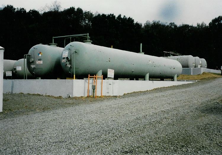 Poly Dike™ Surrounding Tanks